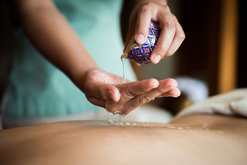 Royal Wing Suites & Spa