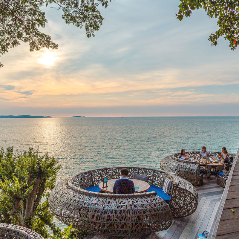 Royal Wing Suites & Spa