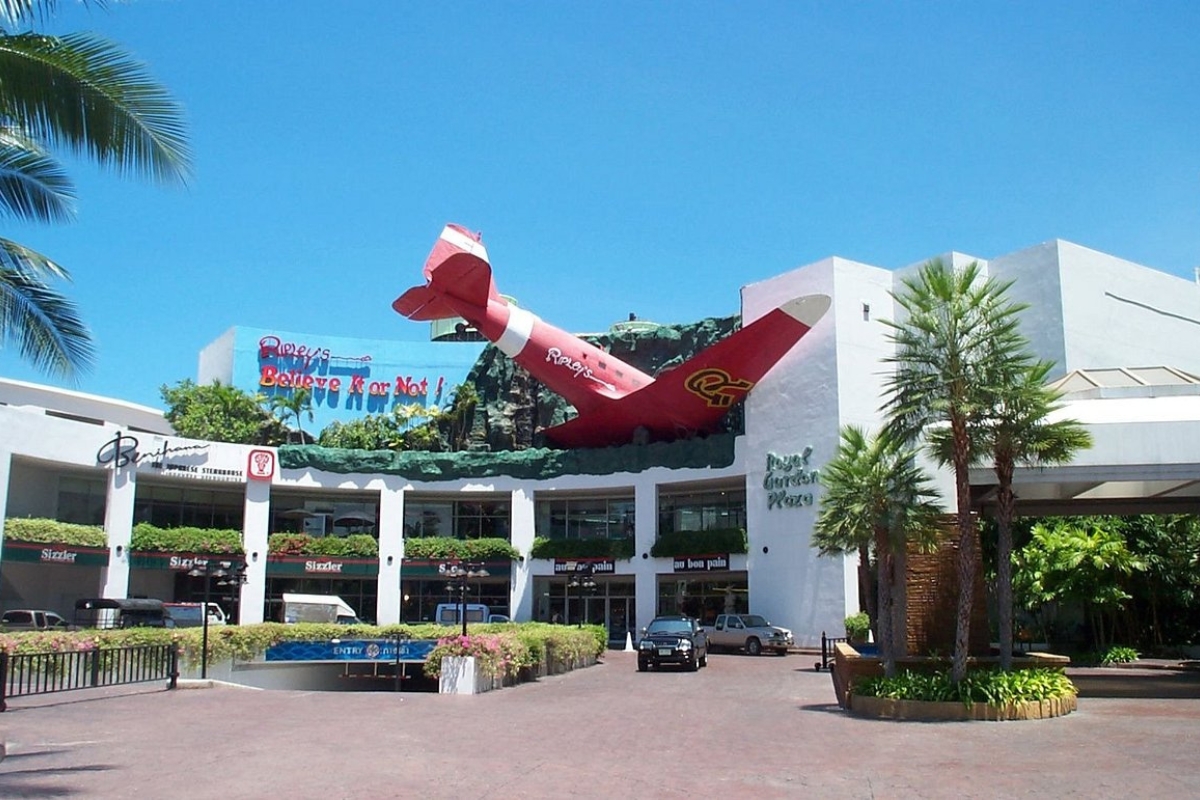 royal garden plaza mall in pattaya