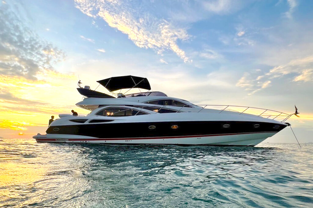 yacht party in pattaya with blue voyage