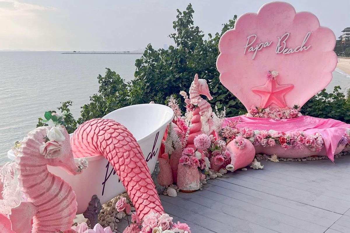 Mermaid theme photograph set-up at Papa Beach Cafe in Pattaya