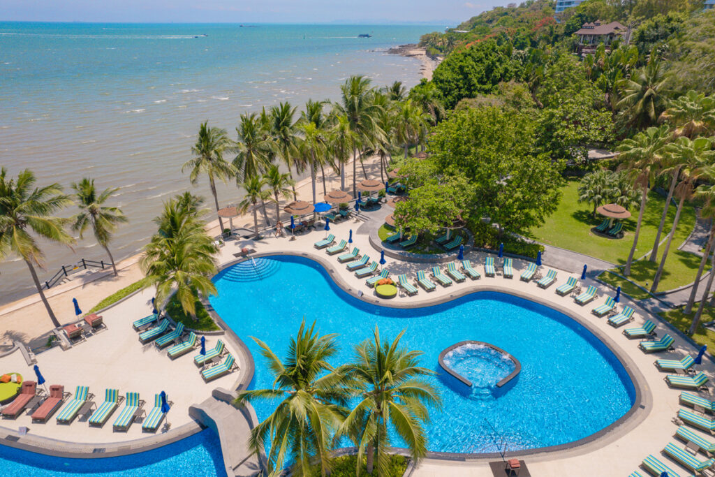 Pool and private beach at our luxury Pattaya hotel