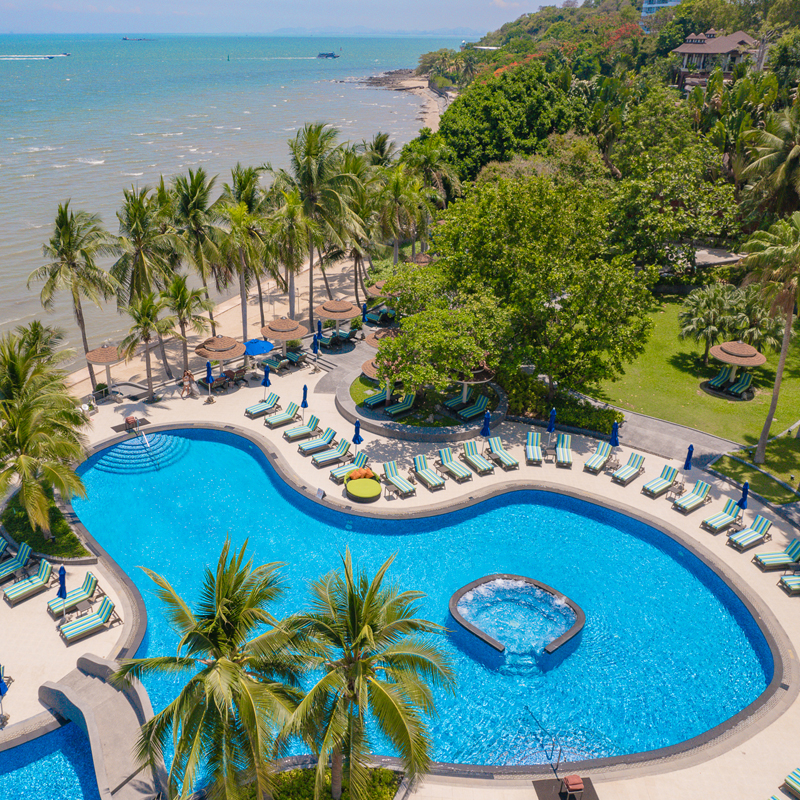 swimming pool 5-star hotel in pattaya