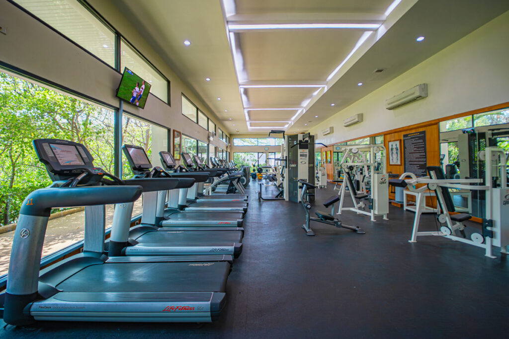 ศูนย์ฟิตเนสที่ได้รับรางวัลซึ่งตั้งอยู่ที่โรงแรมระดับ 5 ดาวพัทยาของเรา