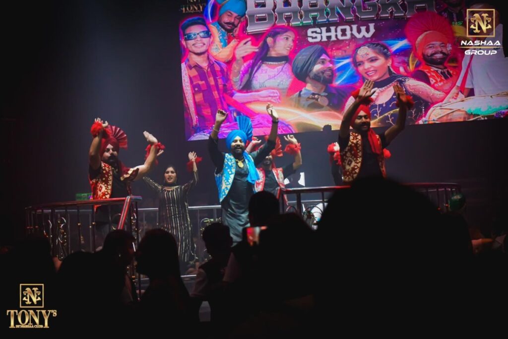 indian dancing at Tony's by Nashaa in Pattaya