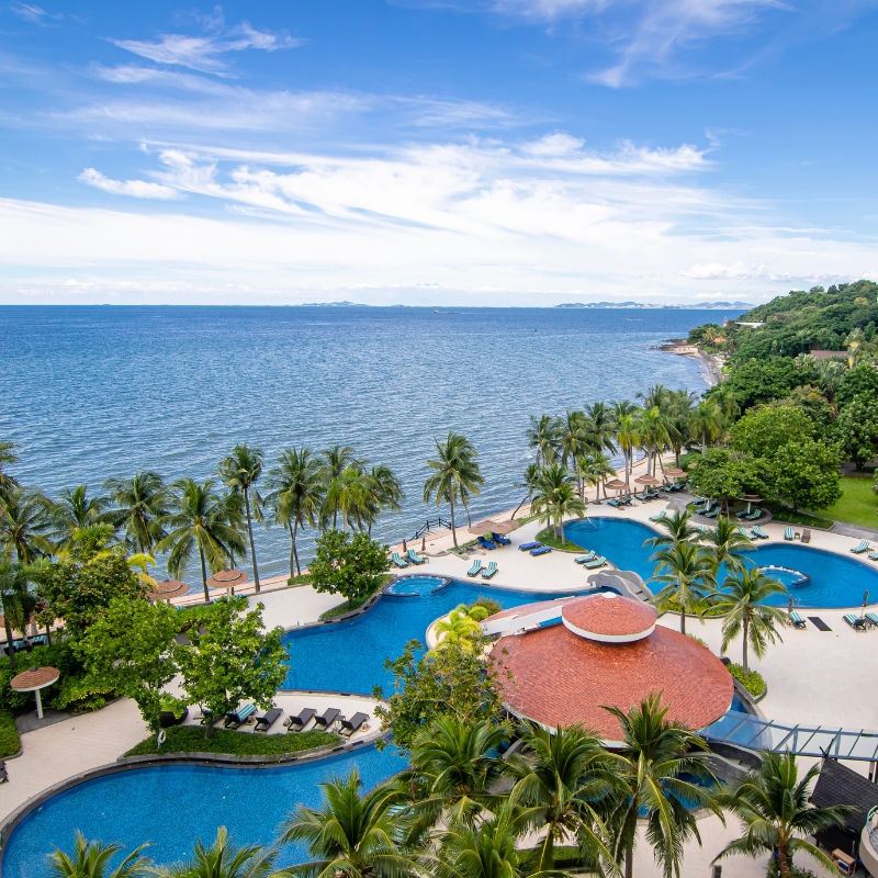 swimming pool at ultra luxury pattaya hotel
