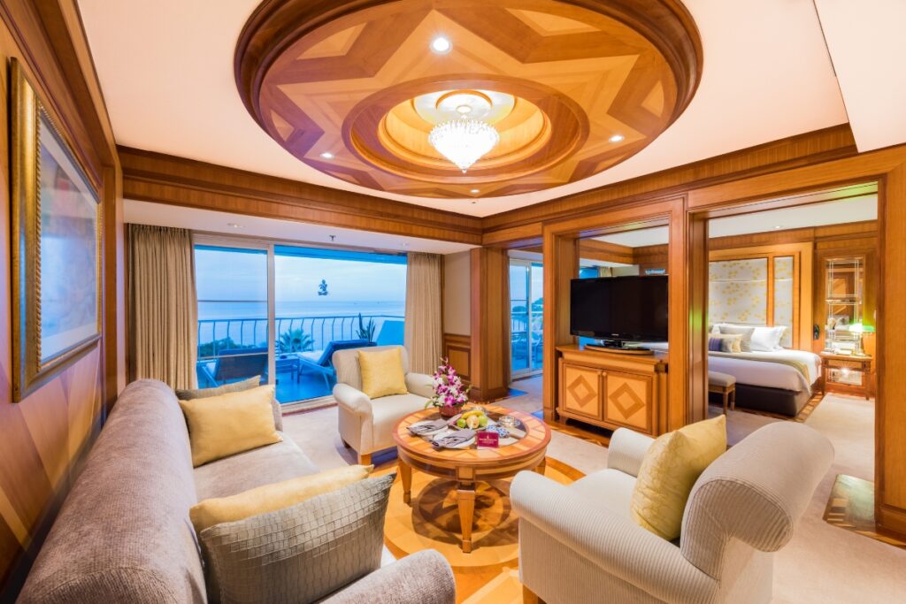 presidential heritage suite at royal wing suites