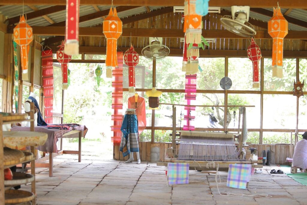 เรือนไหมไทย