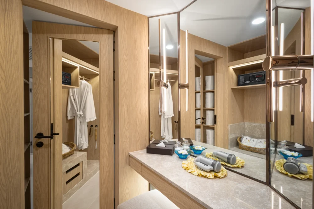 Royal Wing Suite / Royal Wing Prestige Suite