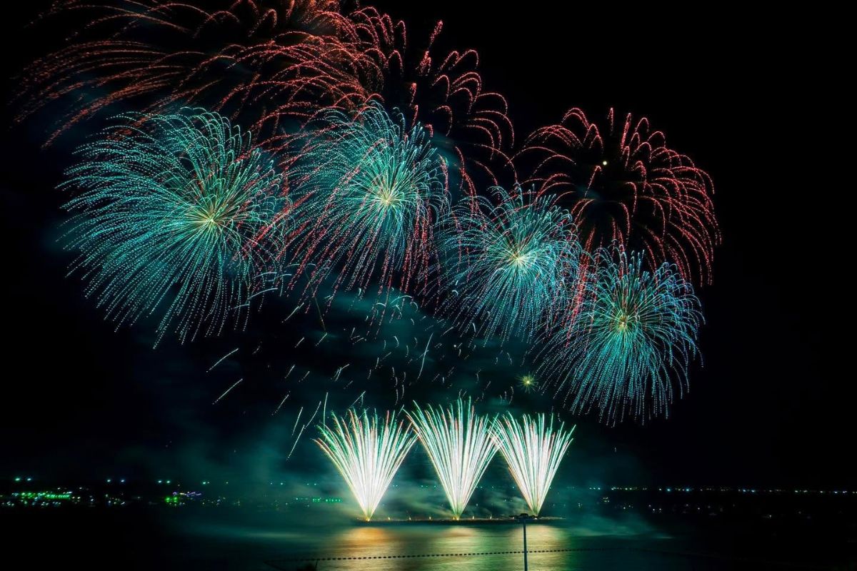 blue and red fireworks display in pattaya